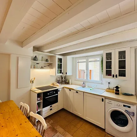 Semesterbostad Maison Les Pins Doree Sanary-sur-Mer