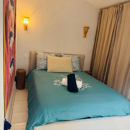 Maison Les Pins Doree بيت للعطل ساناري سور مير