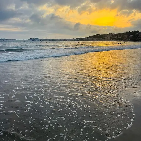 Maison Les Pins Doree بيت للعطل *